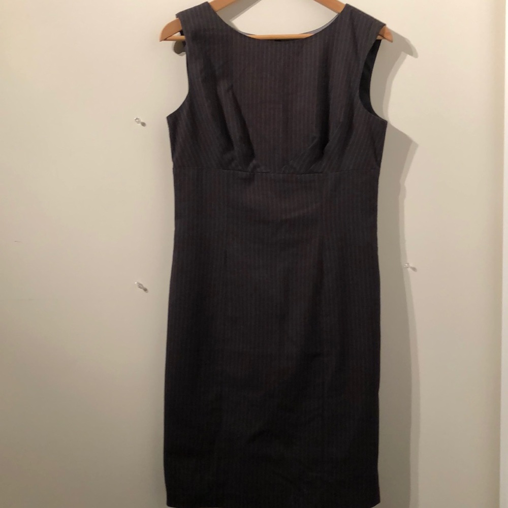 Sz6 grey pinstripe sheath